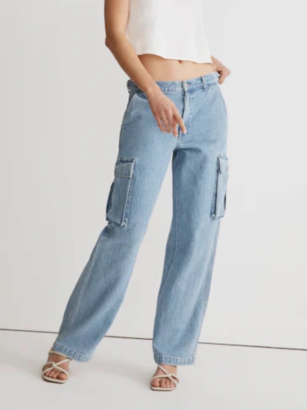 Madewell Low-Slung Straight Cargo Jeans in Coleman Wash